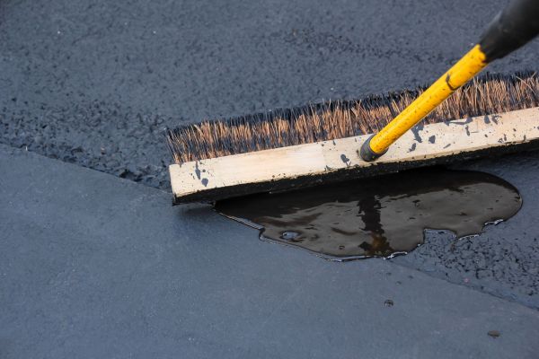 Driveway Asphalt Sealing in Fuquay Varina